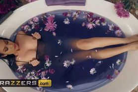 Brazzers - Big tit latina Katana Kombat sucks big cock in the bath