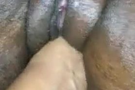 fat pussy get fingered with her hand
