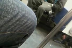 He spies on a guy whit his hands in his pants and masturbates on the bus