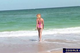 Amateur Teen Blonde DPs herself with Vibrators her first Time on Camera