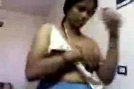Southindian Aunty Show her Body to her BF