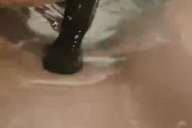 I mastrubate under water in my bath with my boyfriend's showergel