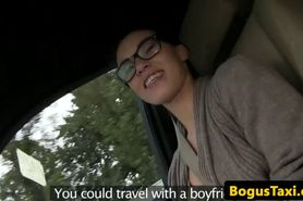 Actrice Française porno, ce tape le chauffeur de taxi