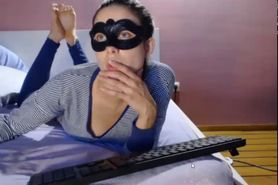 Masked teenager web cam girl are terrible her very own oily
