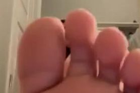 Cute 19 y/o showing her soles