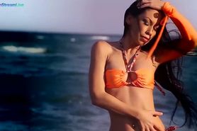 Mia Diamond erotic and sensual masturbation on the beach - video 1