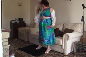 Mature.nl - Naughty housewife getting herself wet