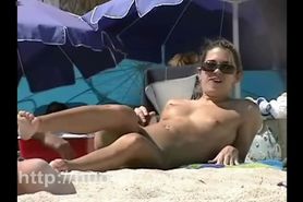 Crazy exhibition of pussy on nude beach