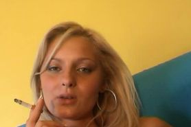 Blonde Cutie Heather Gives Fine Smokey Blow Job - She'S A Girl .. !
