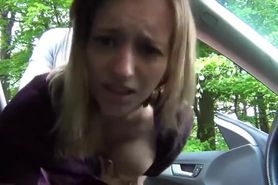 Deutsch Amateur gefickt in ihrem Auto
