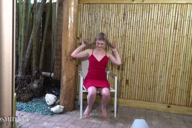 serenaavery-reddress_dl-720.mp4