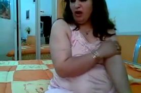 Arabian Ummah Wife enjoys Hubs 3 inch Muslim Arabian Dick 1 of 2 - video 1