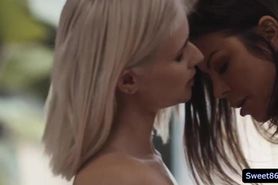 teen Jessie licking her stepmoms vagina