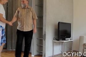 Old dude fucks young juicy pussy - video 4