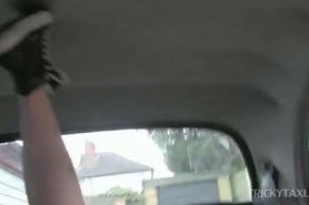 Amateur babe in glasses cunt nailed by the taxi driver