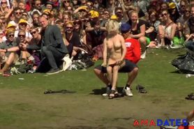 Fully Nude Lapdance in front of a Crowd