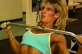 Tami getting pumped before muscle worship part 1/3