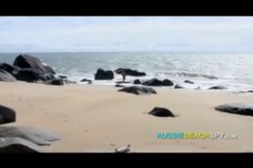 Beach masturbation - video 1