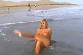 Yvonne nackt in der ffentlichkeit Public Beach