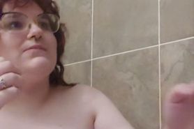 Fat Girl with Hairy Pussy Pees herself in the Bathtub!