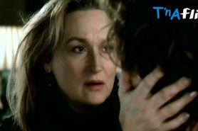 Meryl Streep Lesbian Scene  in The Hours