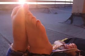 Feet tickle on the roof