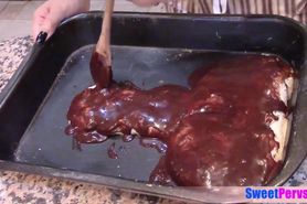 Nasty teen cooks satisfy and fuck blindfolded dude