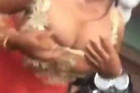 Flashing boobs at Hindu festival