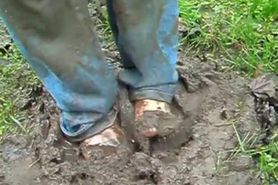muddy foot fetish
