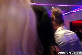 Group of hot party girls fucking in the part3 - video 7