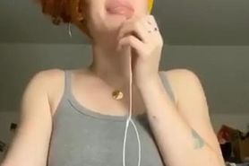 Thot Sings While Sucking Cock