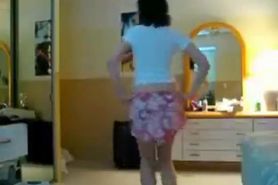 Sexy Chick rocks her Place in Dancing & Stripping