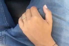 She touches my dick in car - Elle touches ma bite en voiture