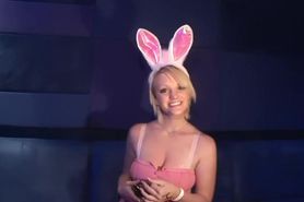Blonde bunny in pink - DreamGirls
