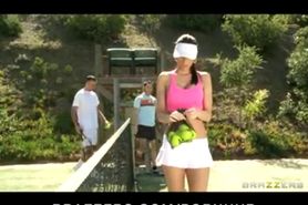 Sexy ball-girl Jennifer Dark rides big-dick on the tennis court