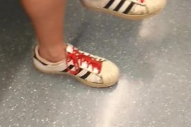 Candid Spanish girl with Sneakers (Faceshot)