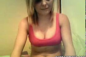 Teenager cums on Cam - video 5