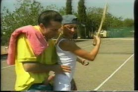 Nomi and Dennis play tennis