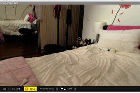 Sarah Peachez makes a Footlover Happy on Webcam