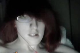 slim horny slut fingers and cums on omegle cam