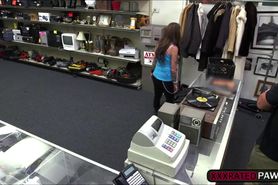 An awesome blowjob in the pawnshop