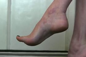 Barefoot - video 5