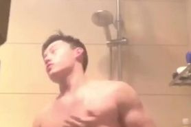 Asian guy jerking off live