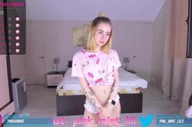 Schoolgirl for the first time in a sex video chat...