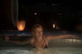 Bella Thorne sexy - Scream 2015 - season 1 episode 01