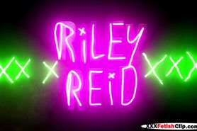 Riley Reid is Harley Quinn in Parody Slut Lunatic sucks big cock in Asylum