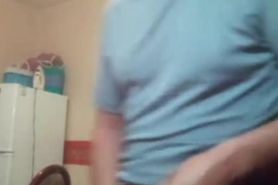 Papi se masturba en casa a escondidas
