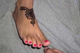 Henna foot gets covered in cum