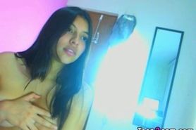 Hot latina masturbates in front the webcam