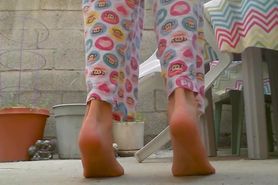 Tanned Teen Feet Flaunting Sexy Arches on Tippy Toes